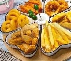 多用途のポテトチップスフライヤーで 鮮やかなチップを簡単に作りました