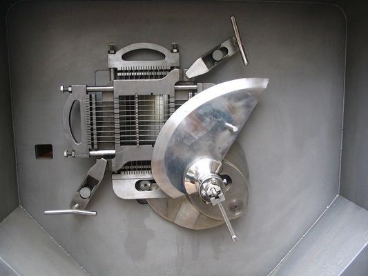 1480x800x980mm 熱加工プロセスのためのステンレス鋼冷凍肉のデッカーキューバー