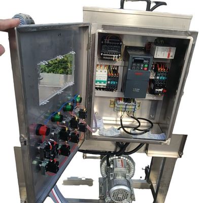 自動級 自動テーブルの上の肉磨き機とパンパン機